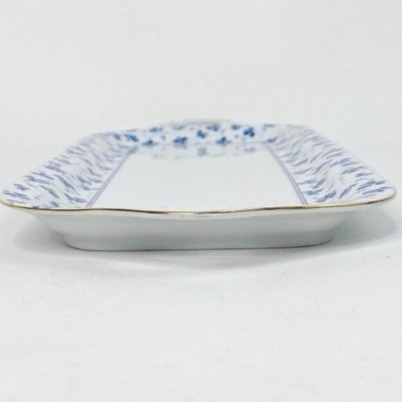 L Godinger & co Blue Belle floral entertaining bread tray 16” x 6” - Picture 4 of 7